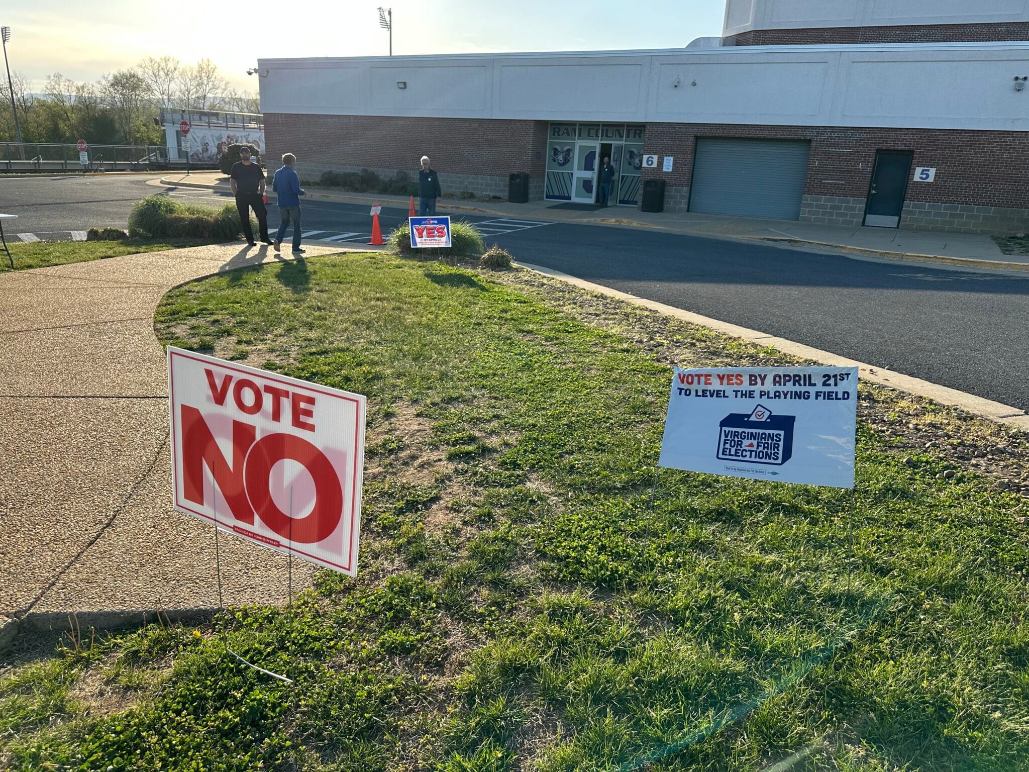 Virginia voters approve redistricting amendment, potentially flipping 4 seats