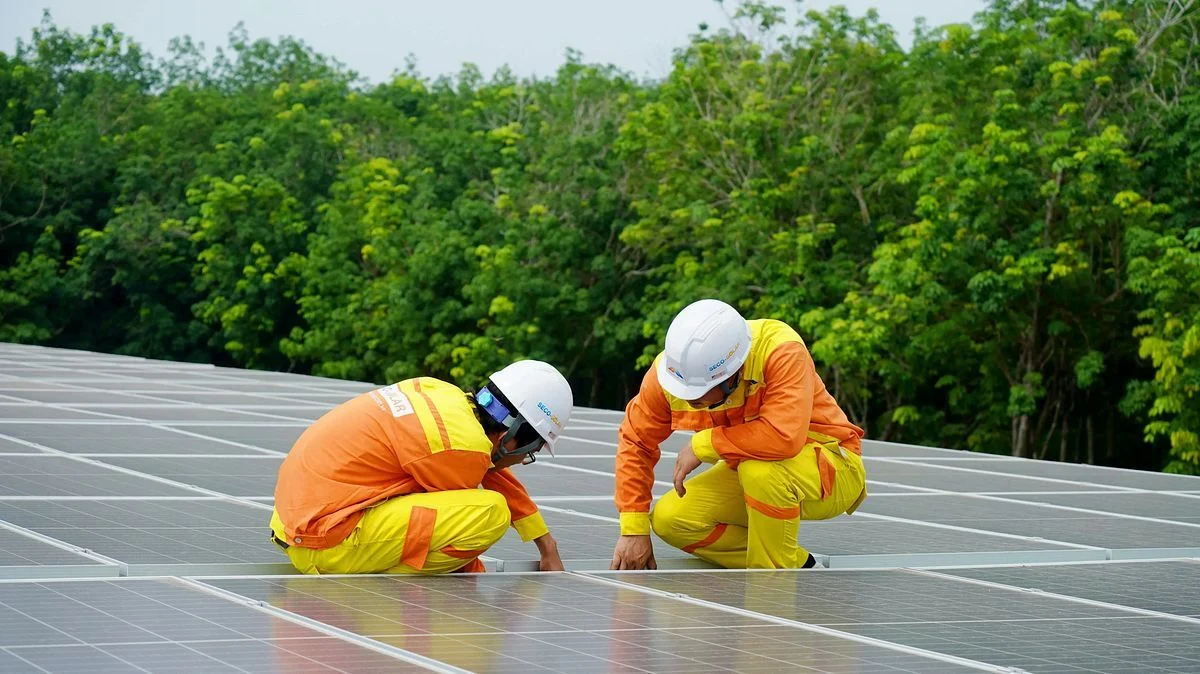 Virginia targets grid costs holding up public solar projects