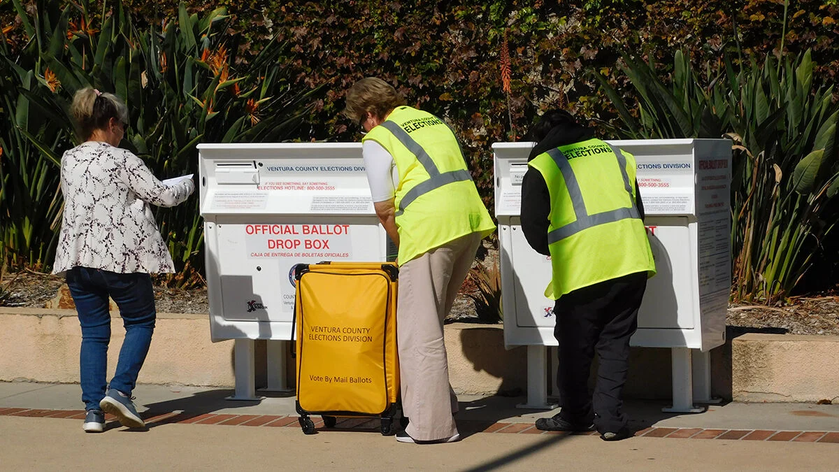 Democrats sue Postal Service over rule on mail-in ballots