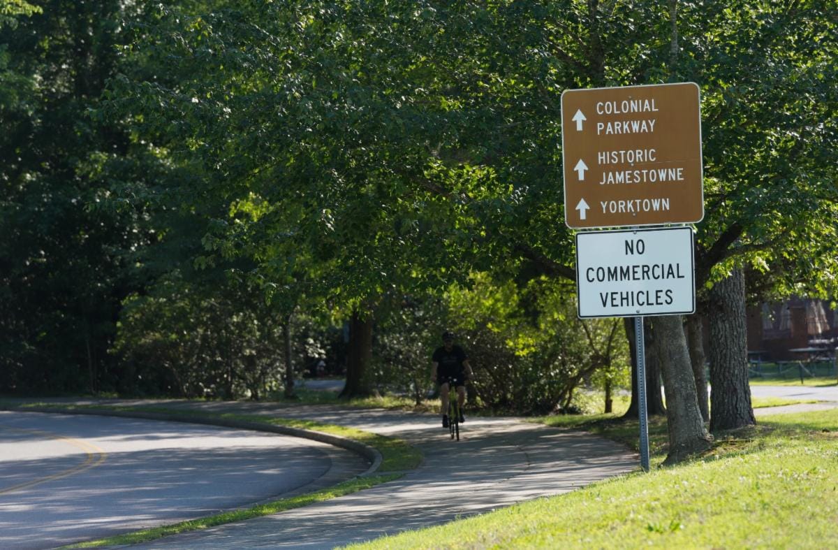 VDOT Tourism Signs Help Guide Travelers to Virginia Historic Sites