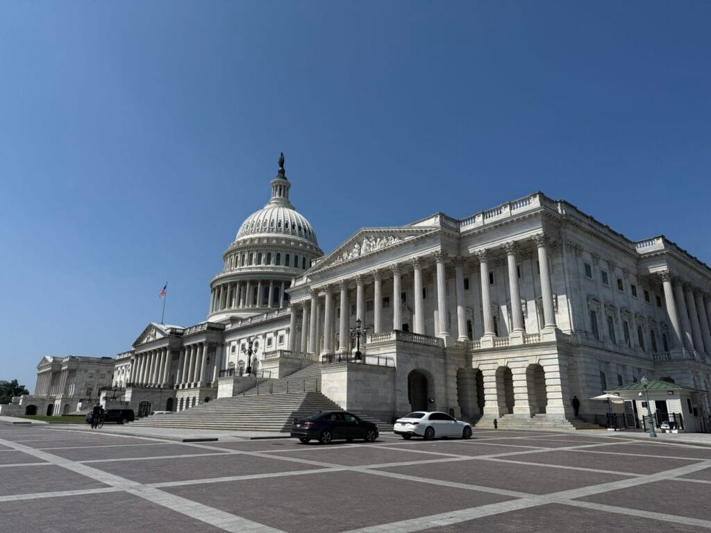 Democrats gain 4 in US Senate GOP on Iran war resolution, but vote falls short